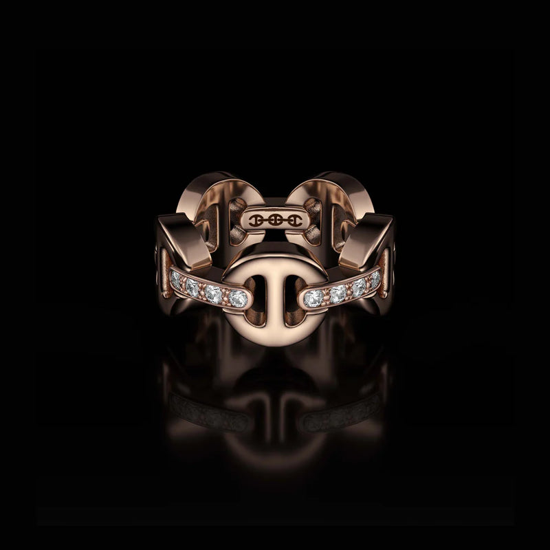 Dame Classic Tri-Link Ring with Diamond Bridges